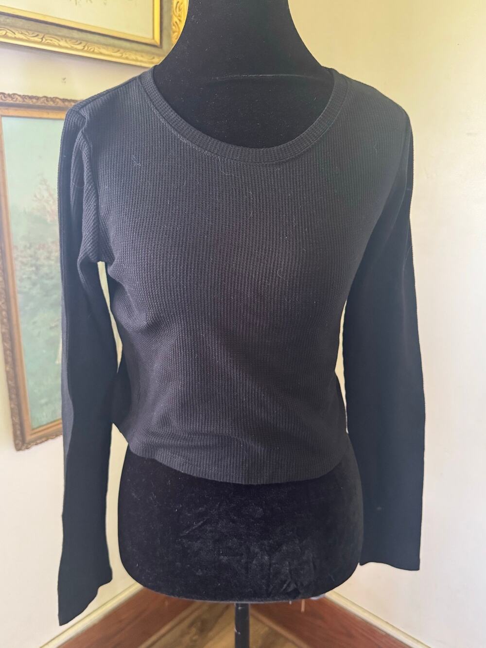 NWT Bozzolo Black Waffle Knit Long Sleeve Crop Top Size Medium